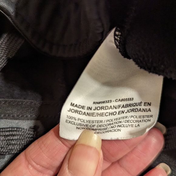 SOLD!! BOYS, Nike Dri Fit Pants - Picture 4 of 9